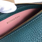 Burberry Cylindrical Mini Bag Green Size 21 x 11 x 11 cm - 6