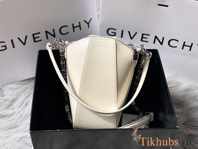 Givenchy Crossbody Bag White Size 20 x 10 x 8.5 cm - 1