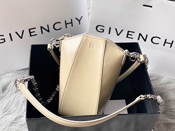 Givenchy Crossbody Bag Cream Size 20 x 10 x 8.5 cm
