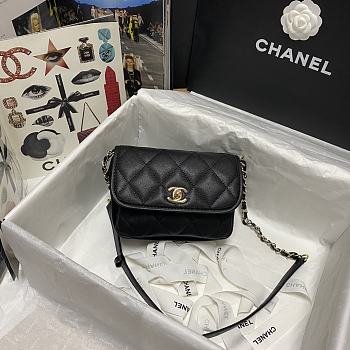 Chanel Messenger Bag As2465 Size 13 × 18 × 6 cm