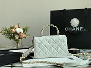 Chanel Handle Bag White Size 12.5 x 19.5 x 7.5 cm - 2