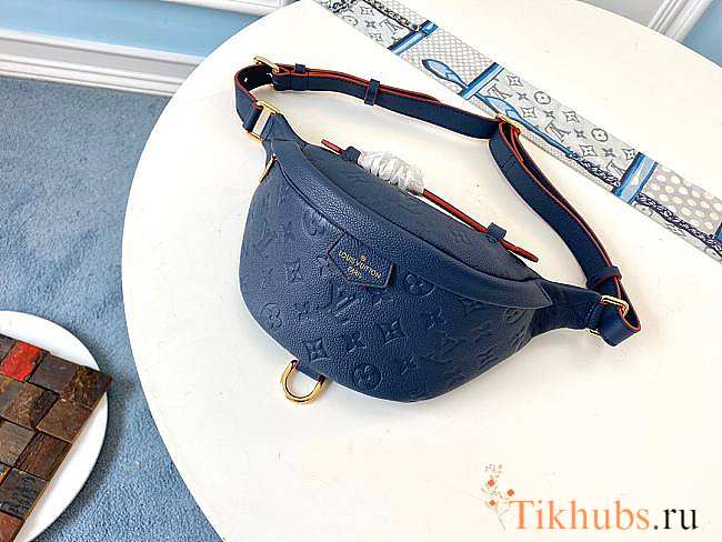 Louis Vuitton Blue Bumbag M44836 Size 37 x 14 x 13 cm - 1