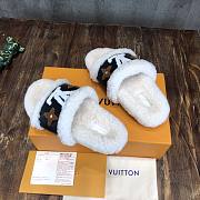 LV Shoes 07 - 5