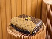 Louis Vuitton Pochette Metis Monogram Reverse M44876 Size 25 x 17 x 7 cm - 3