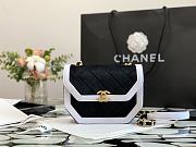 Chanel Saddle Bag Black/White 99109 Size 19 x 15 x 6 cm - 3