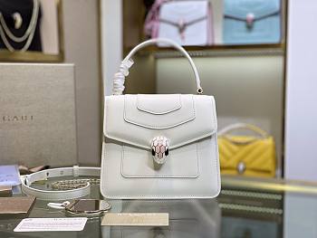BVL Handbag In White 38329 Size 18 x 15 x 9.5 cm