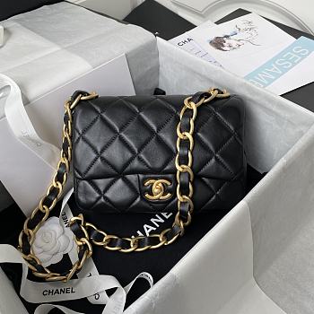 Chanel Flap Bag Black Size 22 × 5 × 15.5 cm