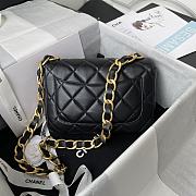 Chanel Flap Bag Black Size 22 × 5 × 15.5 cm - 5