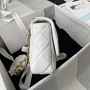 Chanel Flap Bag White Size 22 × 5 × 15.5 cm - 6