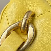 Chanel Flap Bag Yellow Size 22 × 5 × 15.5 cm - 6