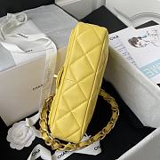 Chanel Flap Bag Yellow Size 22 × 5 × 15.5 cm - 4