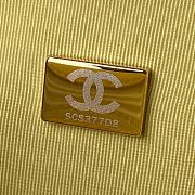 Chanel Flap Bag Yellow Size 22 × 5 × 15.5 cm - 3