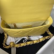 Chanel Flap Bag Yellow Size 22 × 5 × 15.5 cm - 2