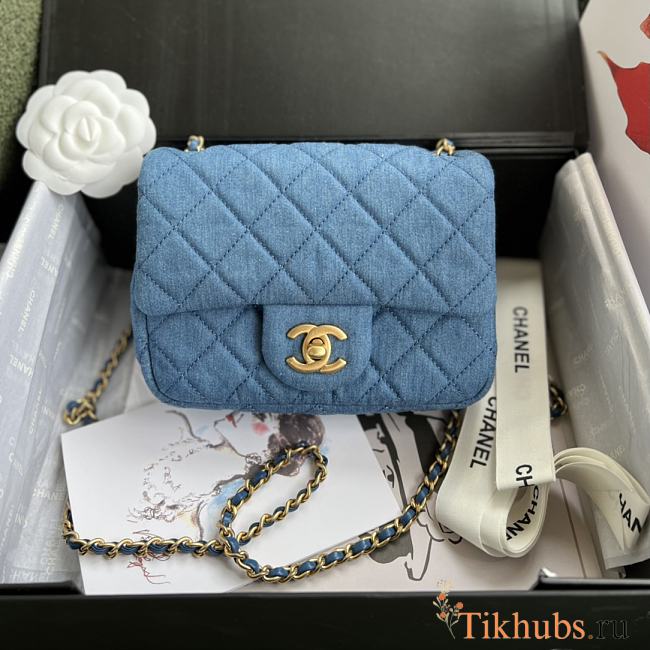 Chanel Denim Flap Bag Size 17 cm - 1