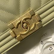 Chanel Leboy Grain Calfskin Green 67086 Size 25 cm - 4