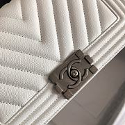 Chanel Leboy Grain Calfskin White 67086 Size 25 cm - 4