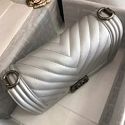 Chanel Leboy Grain Calfskin Light Gray Silver Lock 67086 Size 25 cm - 5