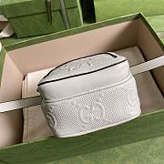 Gucci GG Embossed Mini Bag In White Leather 658553 Size 11.5 × 17 × 4 cm - 5