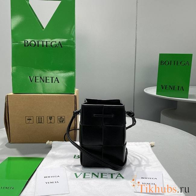 Bottega Veneta Mini Intreccio Leather Cross-Body Bucket Bag 7576 Size 19 x 14 x 13 cm - 1