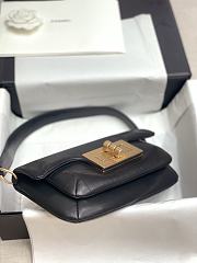 Chanel Underarm Bag Black Size 27 x 14 x 5 cm - 4