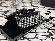 Chanel Flap Bag Small Woolden 99017 Size 17 cm - 6