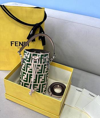 Fendi Bucket Bag 023 Size 18 x 12 x 10 cm