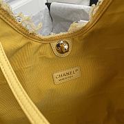 Chanel Underarm Yellow AS2320 Size 40 x 32 x 19 cm - 6