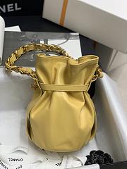 Chanel Lucky Bag Yellow Size 16 x 25 x 17 cm - 4