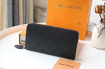 Louis Vuitton Long Zippy Wallet Black M58429 Size 19 x 10 cm
