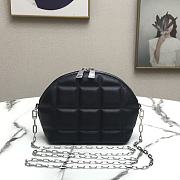 Bottega Veneta Mini Box Chain Shell Bag Black Size 11 x 14 x 16 cm - 1