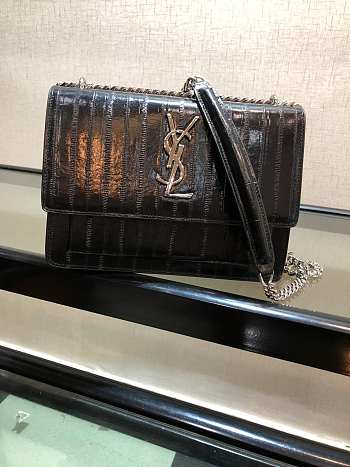 YSL Saint Laurent Flap Bag 01 Size 22 x 16 x 8 cm