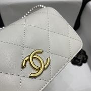 Chanel Pearl Chain Bag White Size 20 x 19 x 8 cm - 6