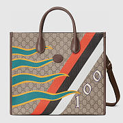 Gucci Medium Tote With Geometric Print In GG Supreme 674148 Size 37.5 × 33 × 15.5 cm - 1