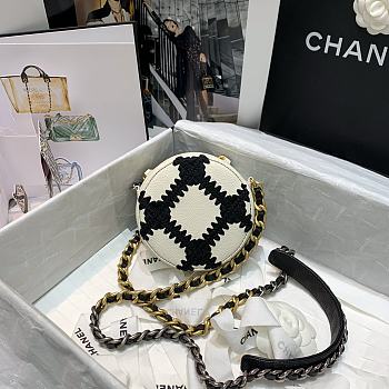 Chanel Panda Color Matching Round Cake Chain Bag 81063 Size 12 cm