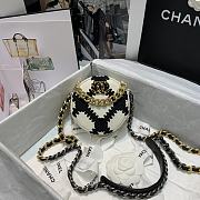 Chanel Panda Color Matching Round Cake Chain Bag 81063 Size 12 cm - 6