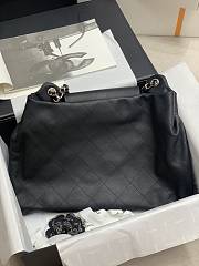 Chanel Messenger Bag Size 37 x 26 cm - 4