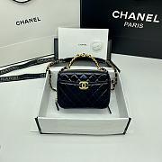 Chanel Camera Bag 2179 Size 18.5 cm - 6