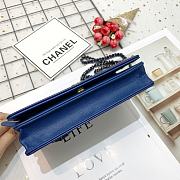 Chanel Calfskin Chain Bag Pearlescent Blue 86025 Size 19 cm - 4