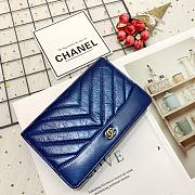 Chanel Calfskin Chain Bag Pearlescent Blue 86025 Size 19 cm - 3