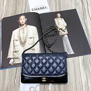 Chanel Woc Calfskin Chain Bag Black/Blue 88615 Size 19 x 13.5 x 3.5 cm - 1