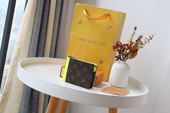 Louis Vuitton Multiple Wallet Yellow M80781 Size 11.5 x 9 x 1.5 cm
