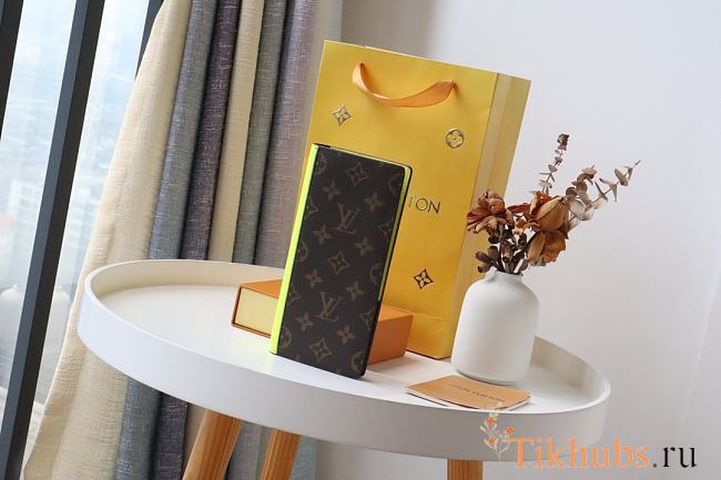 Louis Vuitton Brazza Wallet Yellow M80790 Size 10 x 19 x 2 cm - 1