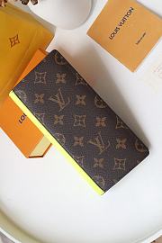 Louis Vuitton Brazza Wallet Yellow M80790 Size 10 x 19 x 2 cm - 2