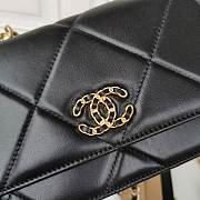 Chanel Woc Chain Bag Black A0957 Size 19 x 12.5 x 3.5 cm - 5