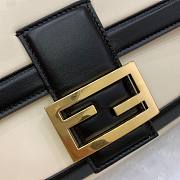 Fendi Baguette Chain Bag Size 26 x 13 x 6 cm - 4