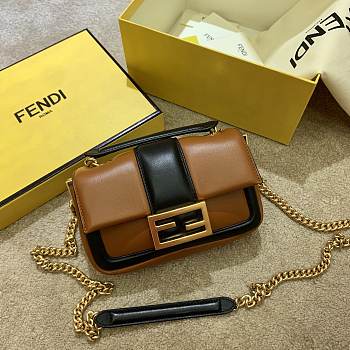 Fendi Baguette Chain Bag Size 19 x 10 x 4 cm