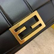 Fendi Baguette Small Chain Bag Size 19 x 10 x 4 cm - 2