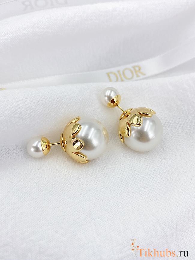 Dior New Petal Pearl Earrings - 1