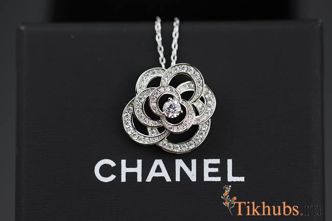 Chanel Necklace 02 - 1