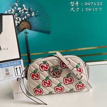 Small Matelassé Shoulder Apple Bag 447632 Size 24 x 12 x 7 cm